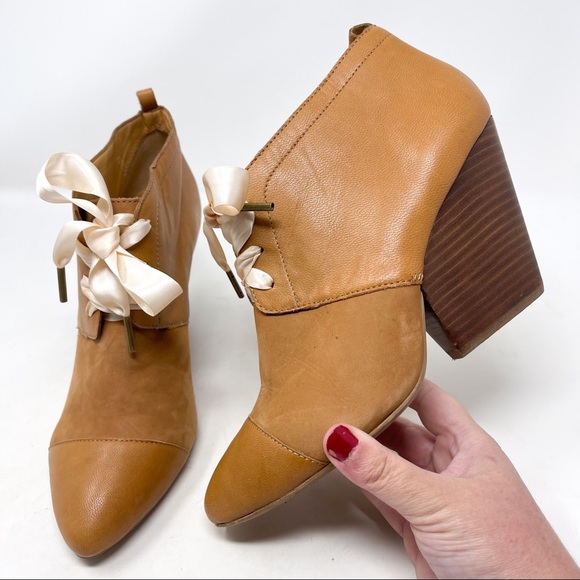 Anthropologie Pilcro & The Letterpress Gwen Genuine Leather Tan Lace Up Booties - Picture 2 of 9